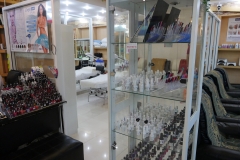 SHELLAC-NAILS-IN-PATONG-BEACH