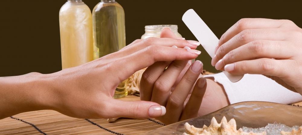 MANICURE & PEDICURE